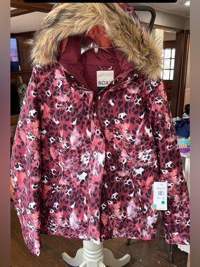 NWT Roxy leopard print snowboarding fur jacket